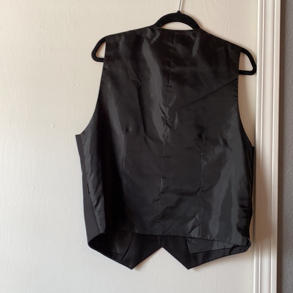 Men’s dress vest - Picture 2 of 2